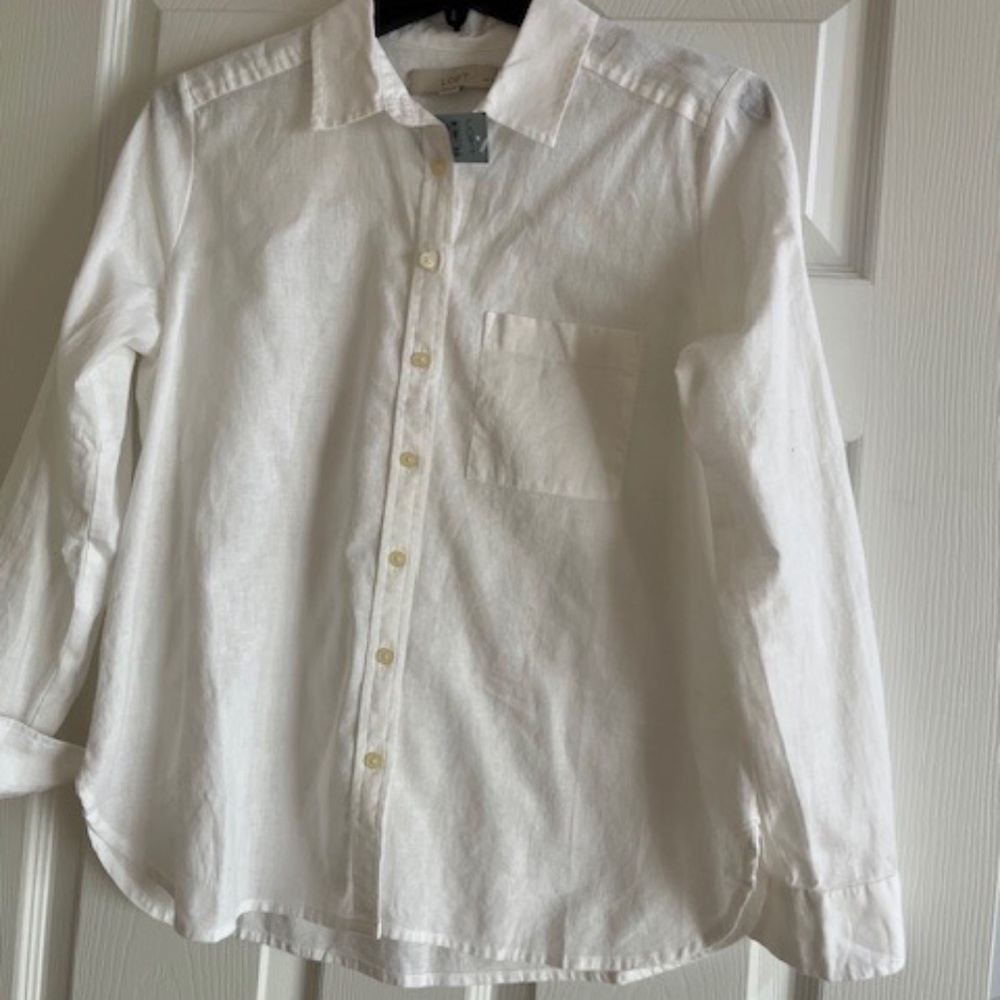 LOFT Petite Linen Blend Pocket button Down Shirt